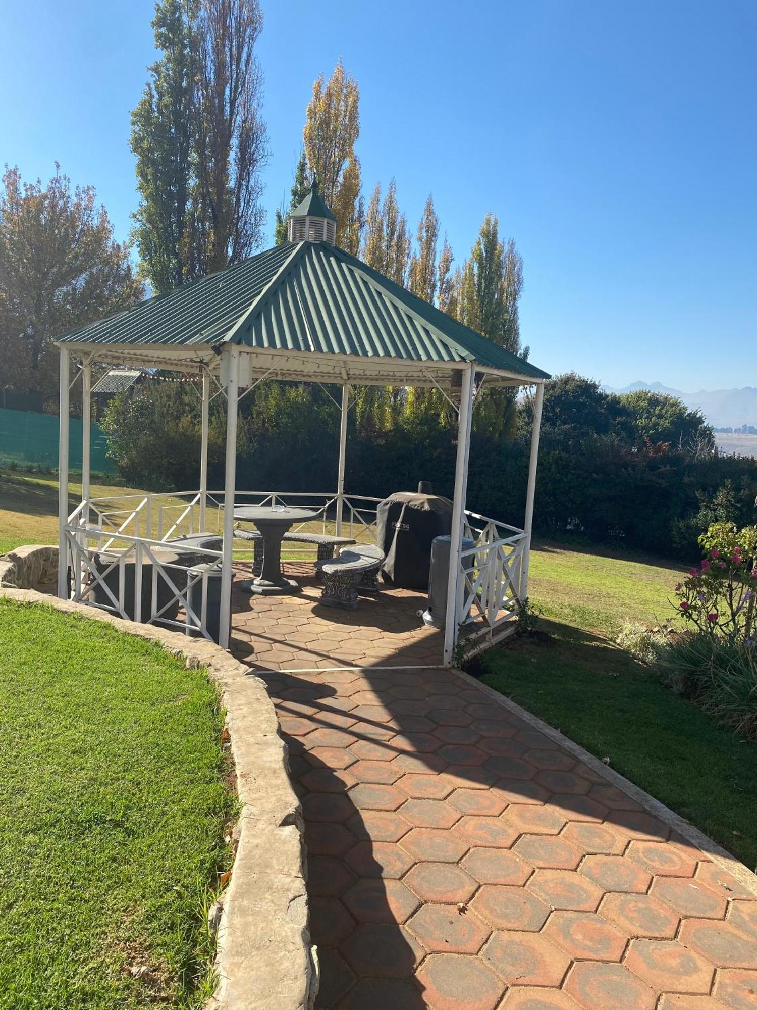 Willa The Gables-Clarens Zewnętrze zdjęcie